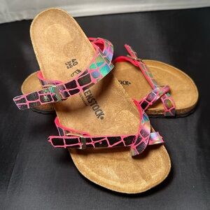 Birkenstock Mayari raspberry gator gleam size 9-9.5